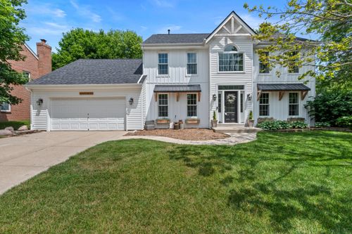 631012 Holly Ln, Cedarburg, WI, 53012-1283 | Card Image