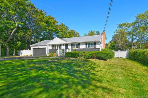 221 Burr Rd, East Northport, NY, 11731-5408 | Card Image