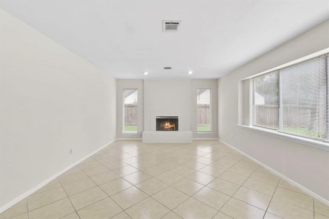 6227 Fawnwood Dr, House other with 4 bedrooms, 3 bathrooms and 2 parking in Spring TX | Image 5