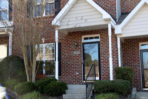 9024 Grassington Way, Raleigh, NC, 27615-9105 | Card Image
