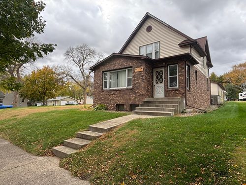 219 S 9th St, Montevideo, MN, 56265-1944 | Card Image