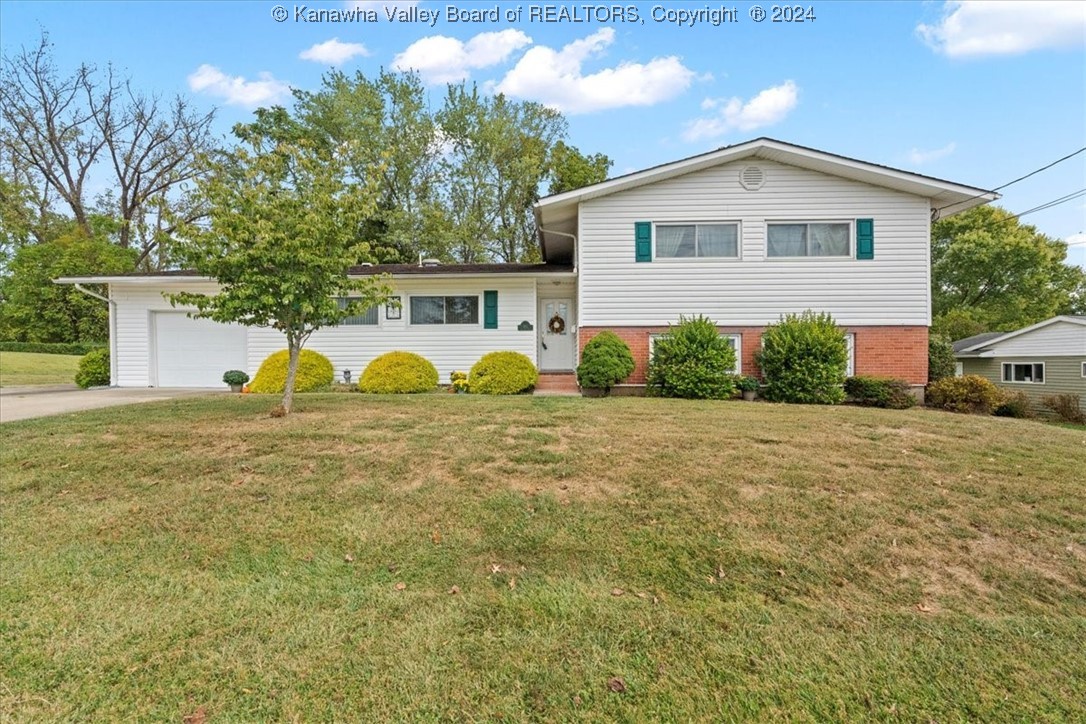 Hillcrest Dr, Ravenswood, WV 26164