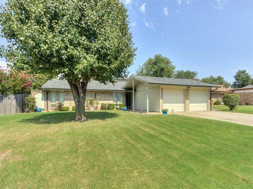 829 Nw 116th Ter, Oklahoma City, OK, 73114-7920 | Card Image