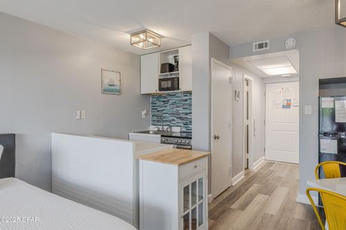 a112-8817 Thomas Dr, Panama City Beach, FL, 32408-4029 | Card Image