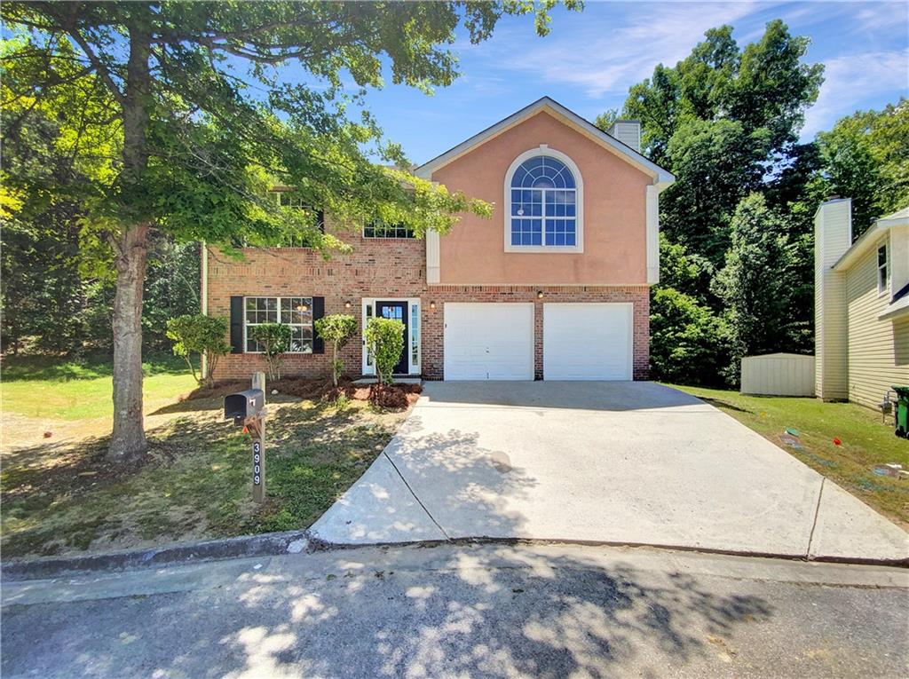 Micah Ln, Ellenwood, GA 30294