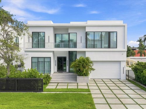 301 190th St, Sunny Isles Beach, FL, 33160-2329 | Card Image