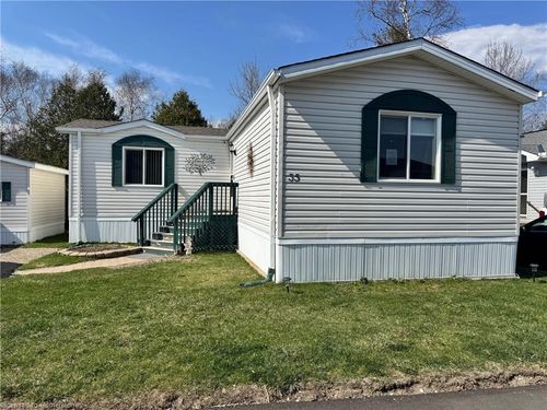 35 Water St, Puslinch, ON, N0B2J0 | Card Image