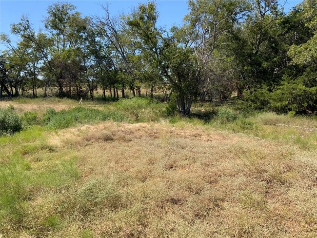 8989 Fm 141, House other with 3 bedrooms, 1 bathrooms and 4 parking in Dime Box TX | Image 9