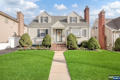 85 Catherine Ave, Saddle Brook, NJ, 07663-5436 | Card Image