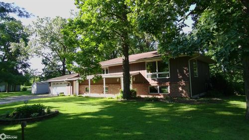 11779 Greenwood Dr, Burlington, IA, 52601-8576 | Card Image
