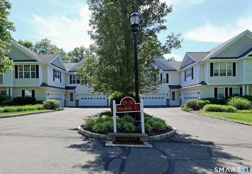 25-25 Franklin Ct, Newtown, CT, 06470-1468 | Card Image