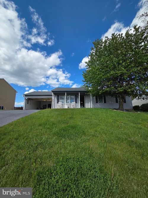 272 Hope Dr, BLANDON, PA, 19510-9467 | Card Image