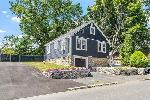25 Roanoke St, Lynn, MA, 01904-1851 | Card Image