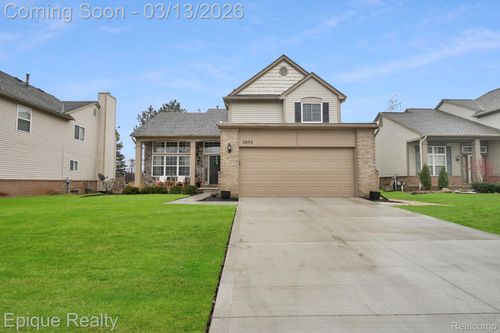 3593 Normandy Dr, Oakland Twp, MI, 48306-4741 | Card Image