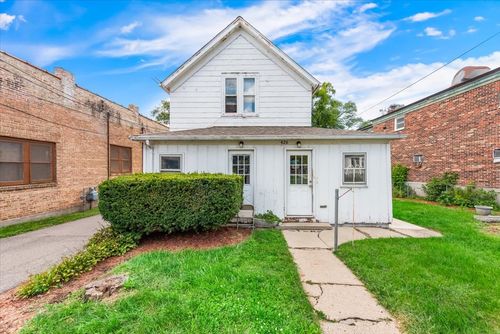 426 N Grove Ave, Elgin, IL, 60120-3612 | Card Image