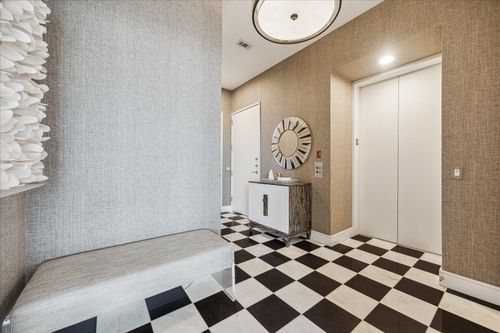 16c-2727 Kirby Drive, Houston, TX, 77098 | Card Image