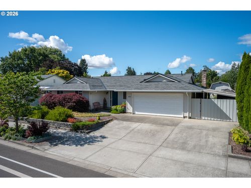 3379 Se Cedar St, Hillsboro, OR, 97123-7177 | Card Image