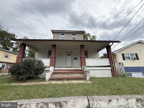 1101 N Royal Ave, FRONT ROYAL, VA, 22630-3525 | Card Image