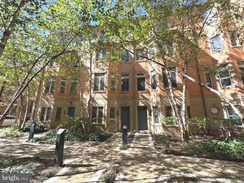 2227 12th Ct N, ARLINGTON, VA, 22201-4960 | Card Image