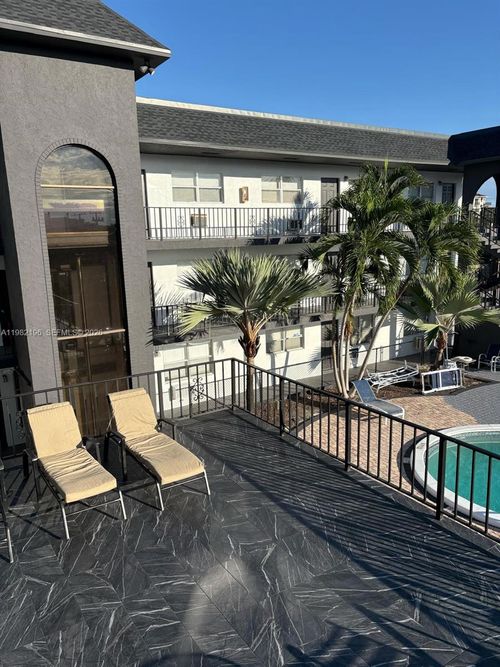 apt-203-1100 Ne 9th Ave, Fort Lauderdale, FL, 33304-2146 | Card Image