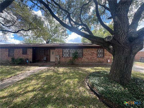 2401 E Locust Ave, Victoria, TX, 77901-4350 | Card Image