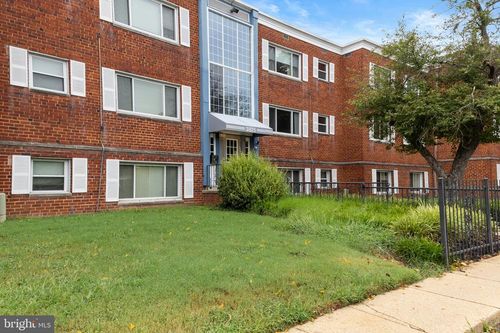 c303-3825 Hamilton St, HYATTSVILLE, MD, 20781-1832 | Card Image