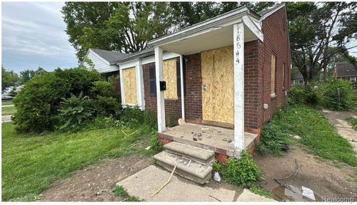 18644 Kelly Rd, Detroit, MI, 48224-1028 | Card Image