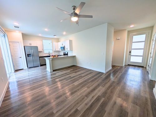 apt-130-2850 N Bonnie Brae St, Denton, TX, 76207-1131 | Card Image