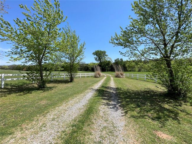 16285 S Maple Rd, House other with 3 bedrooms, 3 bathrooms and null parking in Hinton OK | Image 13