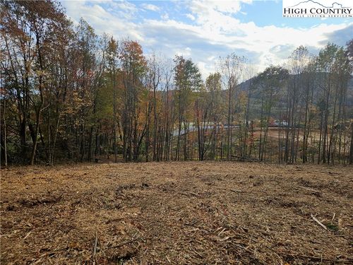 2 Whispering Pines Rd, Boone, NC, 28607 | Card Image