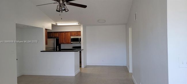 APT-4308 - 2846 S University Dr, Condo with 2 bedrooms, 2 bathrooms and null parking in Davie FL | Image 14