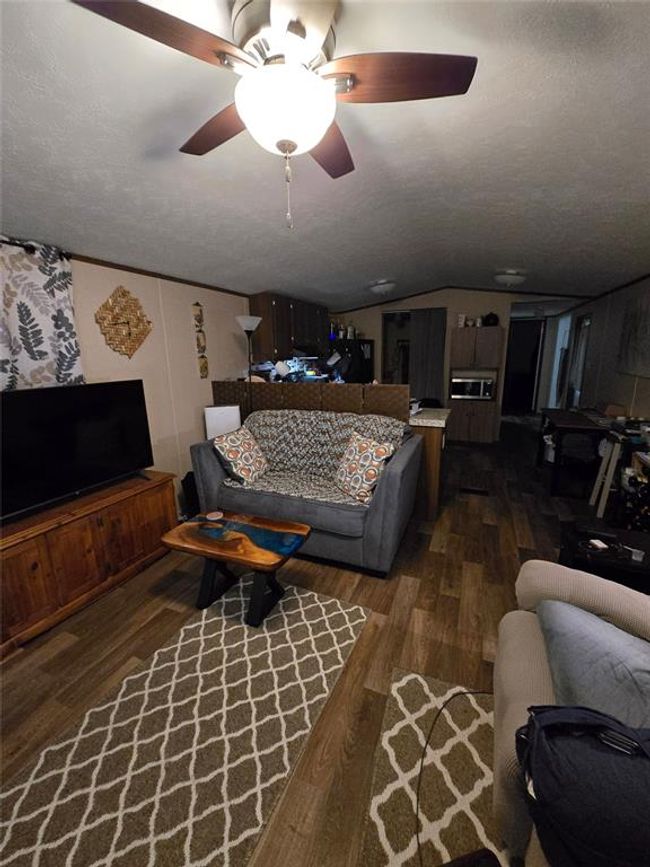 100 St Croix Dr, House other with 2 bedrooms, 1 bathrooms and 1 parking in Pointblank TX | Image 7