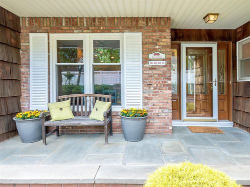 386 Glen Cove Ave, Glen Head, NY, 11545 | Card Image