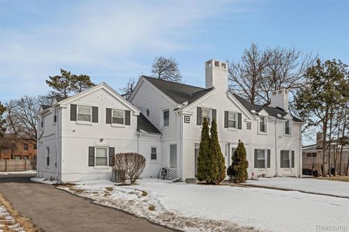 17200 Pontchartrain Blvd, Detroit, MI, 48203-4041 | Card Image