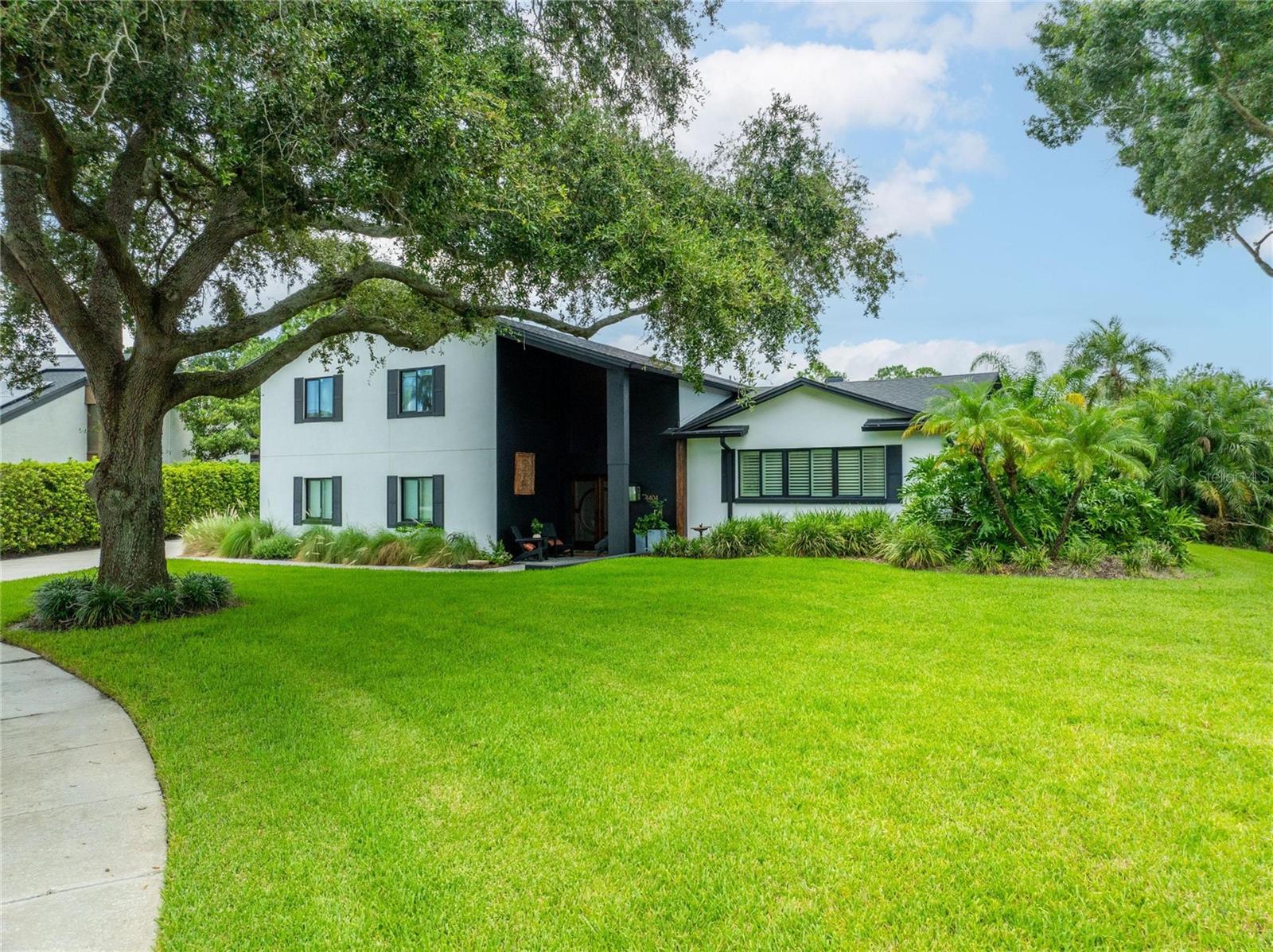 Meadowwood Way, Tampa, FL 33618