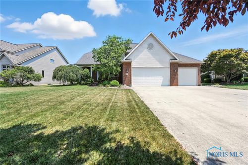8405 Indian Lake Dr, Findlay, OH, 45840-8842 | Card Image