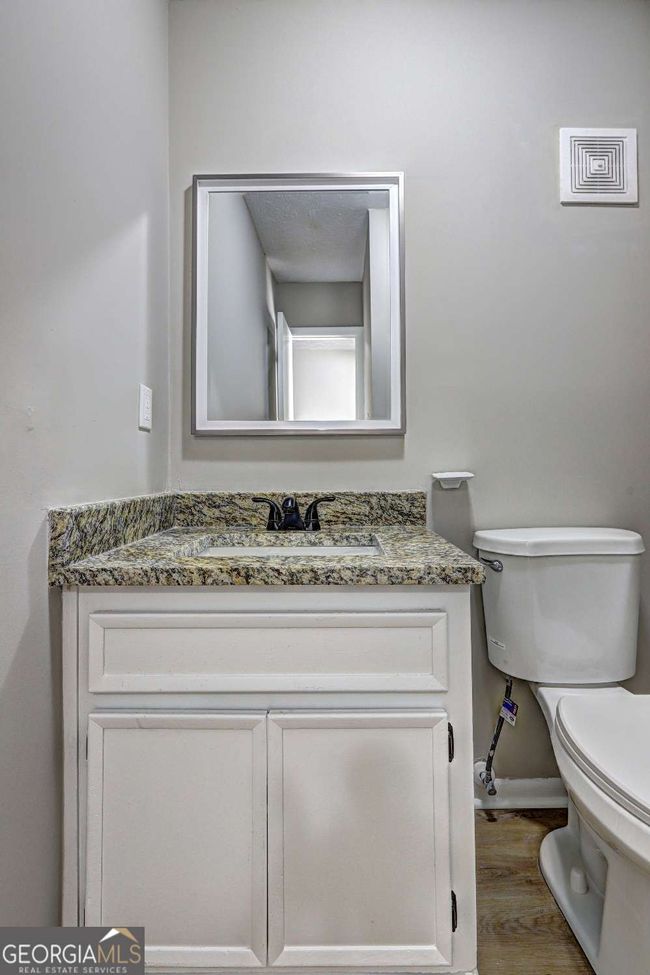 288 Country Club Dr, Townhouse with 3 bedrooms, 3 bathrooms and null parking in jonesboro GA | Image 8