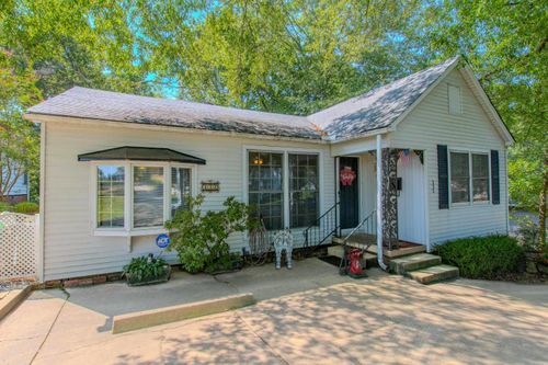 232 E F Ave, North Little Rock, AR, 72116-8819 | Card Image