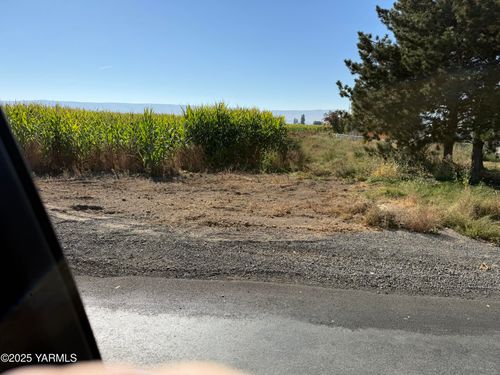 168505 W King Tull Rd, Prosser, WA, 99350-5027 | Card Image