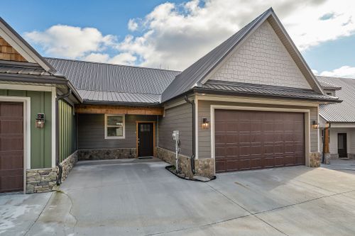 324 Blue Moon Rdg, Smithville, TN, 37166-2241 | Card Image