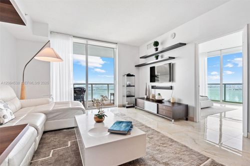 3315-1900 N Bayshore Dr, Miami, FL, 33132-3001 | Card Image