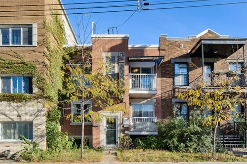 {{alt}} | Card Image