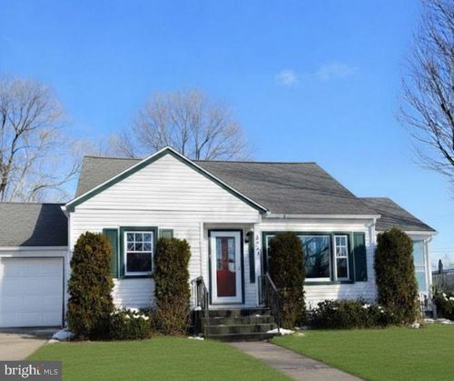 326 S 3rd Ave, LEBANON, PA, 17042-5525 | Card Image