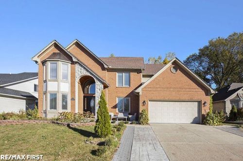 18765 Riverside Glen Dr, Macomb, MI, 48044-4218 | Card Image