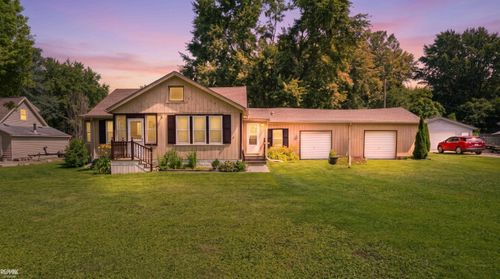 4460 Taft Rd, Clay, MI, 48001-4670 | Card Image