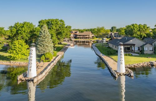 15801 Furman Rd, Spirit Lake, IA, 51360-7449 | Card Image