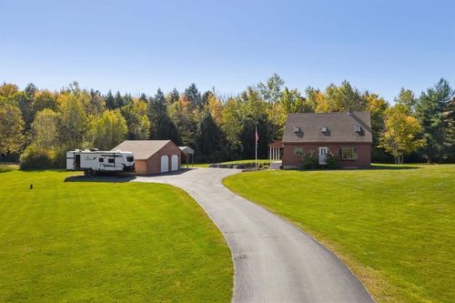 110 Bascom Rd, Newport, NH, 03773-2720 | Card Image