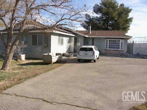 9400 Kemper Road, Mojave, CA, 93501 | Card Image