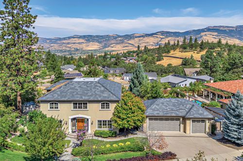 551 Strawberry Ln, Ashland, OR, 97520-2736 | Card Image
