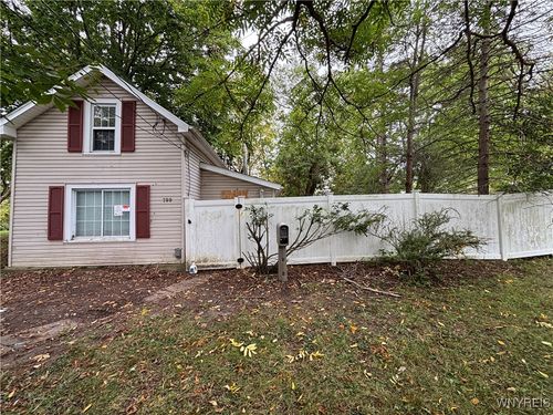 799 Main St, West Seneca, NY, 14224-3127 | Card Image